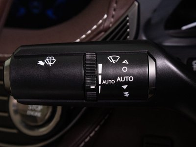 2018 Lexus LS — миниатюра 53