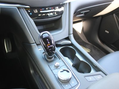 صورة 13 لـ 2025 Cadillac XT5