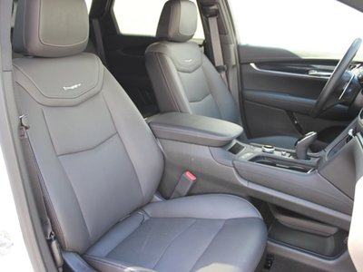صورة 6 لـ 2025 Cadillac XT5