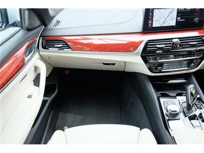صورة 16 لـ 2021 BMW Alpina D5