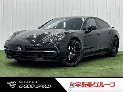 2019 Porsche PANAMERA photo 1