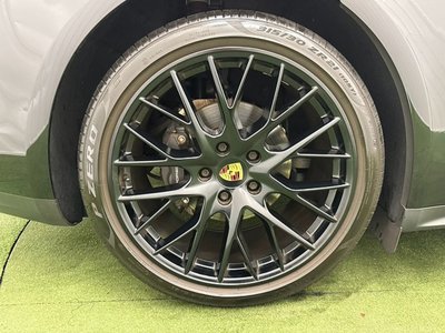 2019 Porsche PANAMERA thumbnail 23