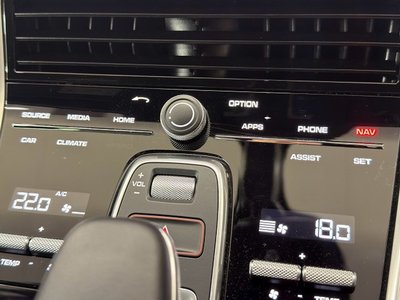 2019 Porsche PANAMERA thumbnail 64