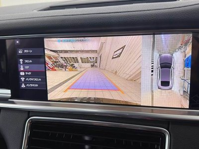 2019 Porsche PANAMERA photo 4