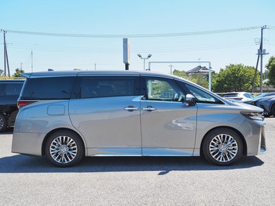 2025 Toyota VELLFIRE — фото 9