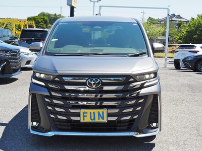 2025 Toyota VELLFIRE — фото 2