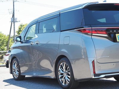 2025 Toyota VELLFIRE — фото 13