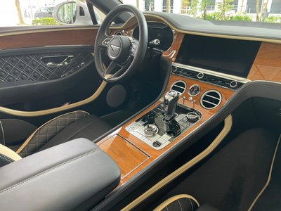 صورة 12 لـ 2024 Bentley CONTINENTAL