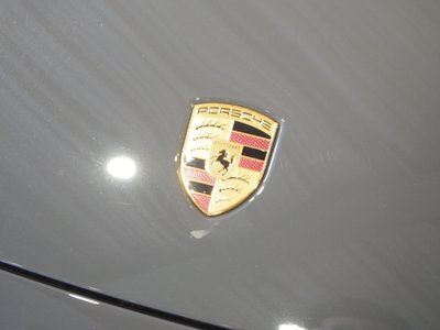 2025 Porsche MACAN thumbnail 18