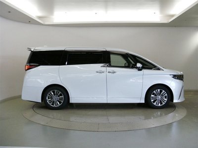 2024 Toyota ALPHARD — фото 4
