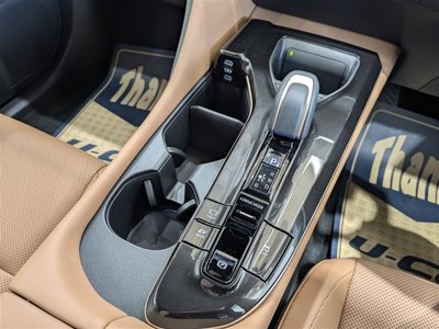 صورة 29 لـ 2024 Toyota CROWN SPORT