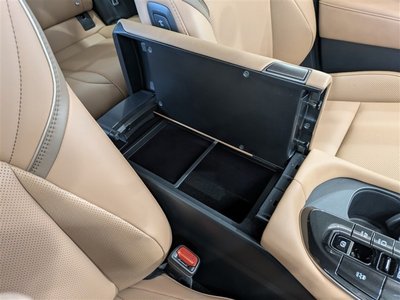 صورة 30 لـ 2024 Toyota CROWN SPORT