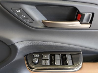 صورة 11 لـ 2024 Toyota CROWN SPORT