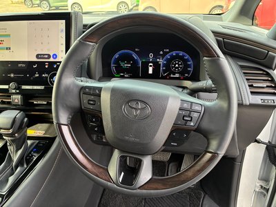صورة 11 لـ 2023 Toyota ALPHARD