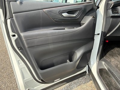 صورة 36 لـ 2023 Toyota ALPHARD