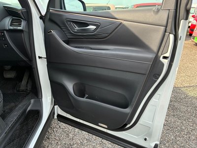 صورة 33 لـ 2023 Toyota ALPHARD
