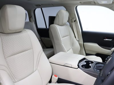 2025 Toyota LAND CRUISER 300 thumbnail 46