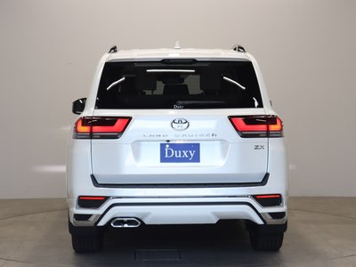 2025 Toyota LAND CRUISER 300 thumbnail 11
