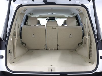 2025 Toyota LAND CRUISER 300 thumbnail 42