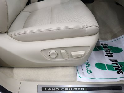 2025 Toyota LAND CRUISER 300 thumbnail 47