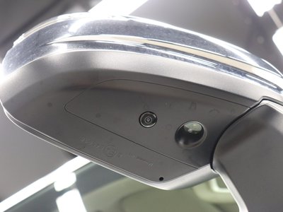 2025 Toyota LAND CRUISER 300 thumbnail 29