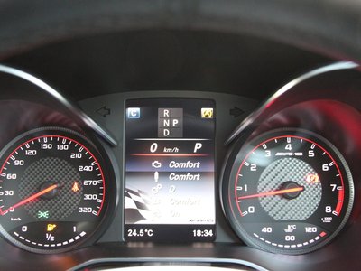 صورة 15 لـ 2019 Mercedes-BENZ GLC AMG