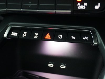 2025 AUDI RS3 SEDAN — миниатюра 21