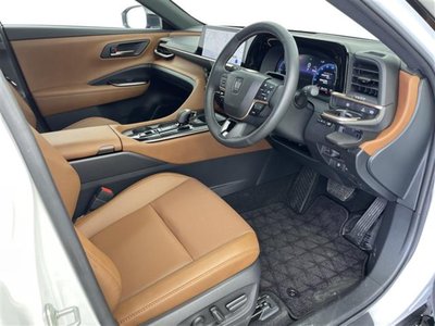 صورة 14 لـ 2025 Toyota CROWN ESTATE