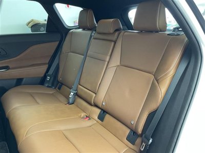 صورة 13 لـ 2025 Toyota CROWN ESTATE