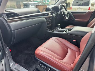 صورة 15 لـ 2015 Lexus LX