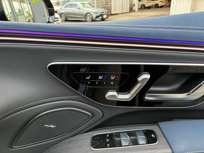 2025 Mercedes-BENZ EQS thumbnail 30