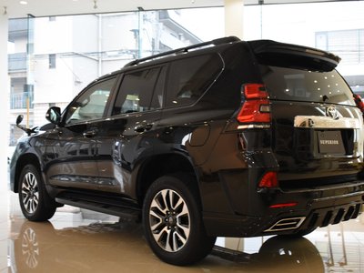2023 Toyota LAND CRUISER PRADO — фото 10
