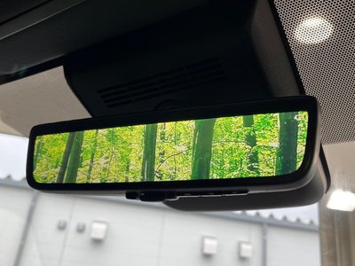 2025 Toyota ALPHARD — фото 6
