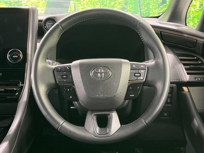 2025 Toyota ALPHARD — фото 12