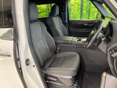 2025 Toyota ALPHARD — фото 8