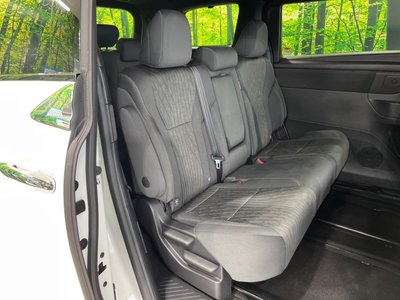 2025 Toyota ALPHARD — фото 9