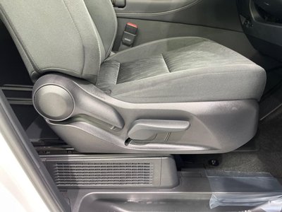 2025 Toyota ALPHARD — фото 36