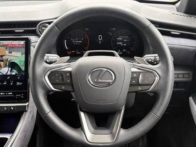 2025 Lexus LBX — миниатюра 32