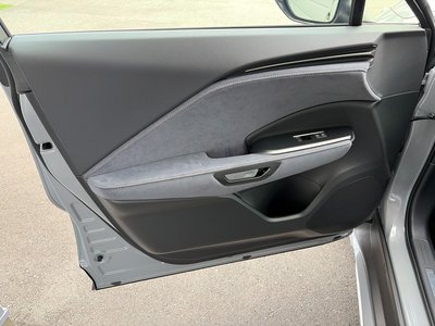 2025 Lexus LBX — миниатюра 47
