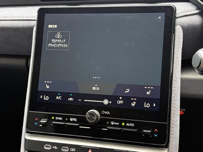 2025 Lexus LBX — миниатюра 42