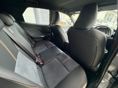 2025 Lexus LBX — миниатюра 53