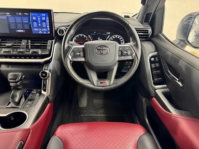 2023 Toyota LAND CRUISER 300 thumbnail 28