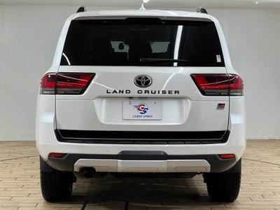 2023 Toyota LAND CRUISER 300 photo 16