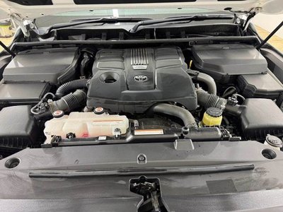 2023 Toyota LAND CRUISER 300 photo 14