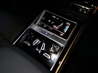 2020 AUDI S8 缩略图 16