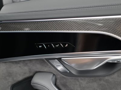 2020 AUDI S8 缩略图 13