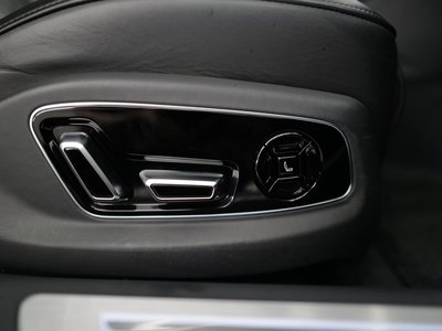 2020 AUDI S8 缩略图 9