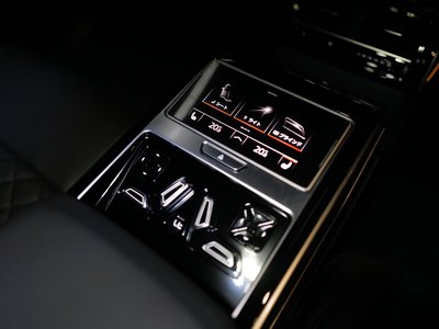 2020 AUDI S8 缩略图 15