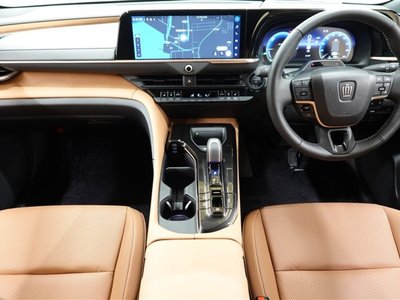 2025 Toyota CROWN SPORT 照片 15