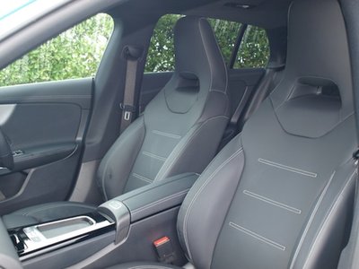 2025 Mercedes-BENZ CLA photo 10